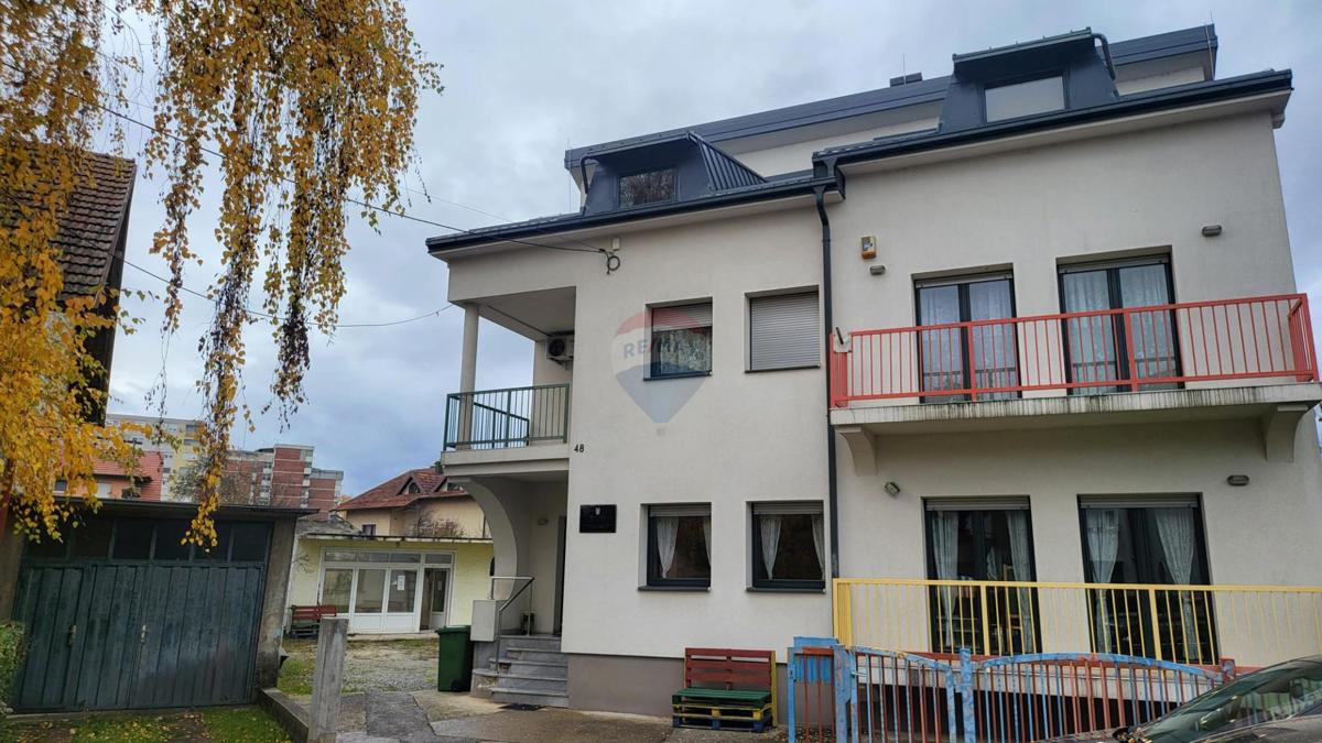 Hiša Centar, Velika Gorica, 354m2