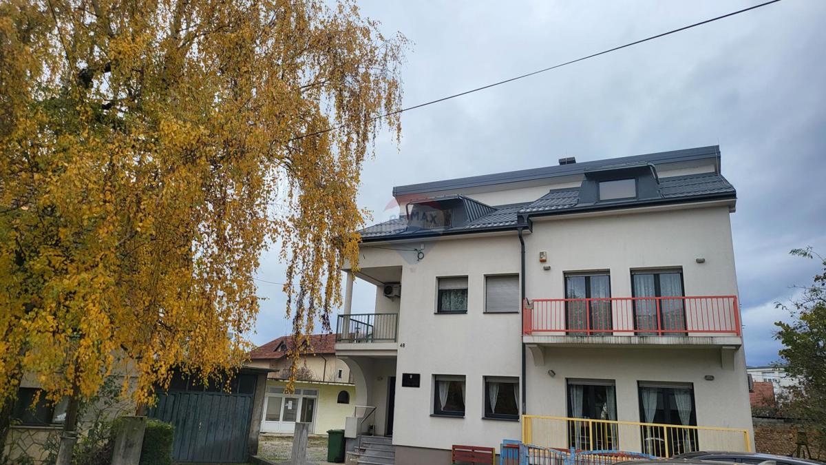 Hiša Centar, Velika Gorica, 354m2