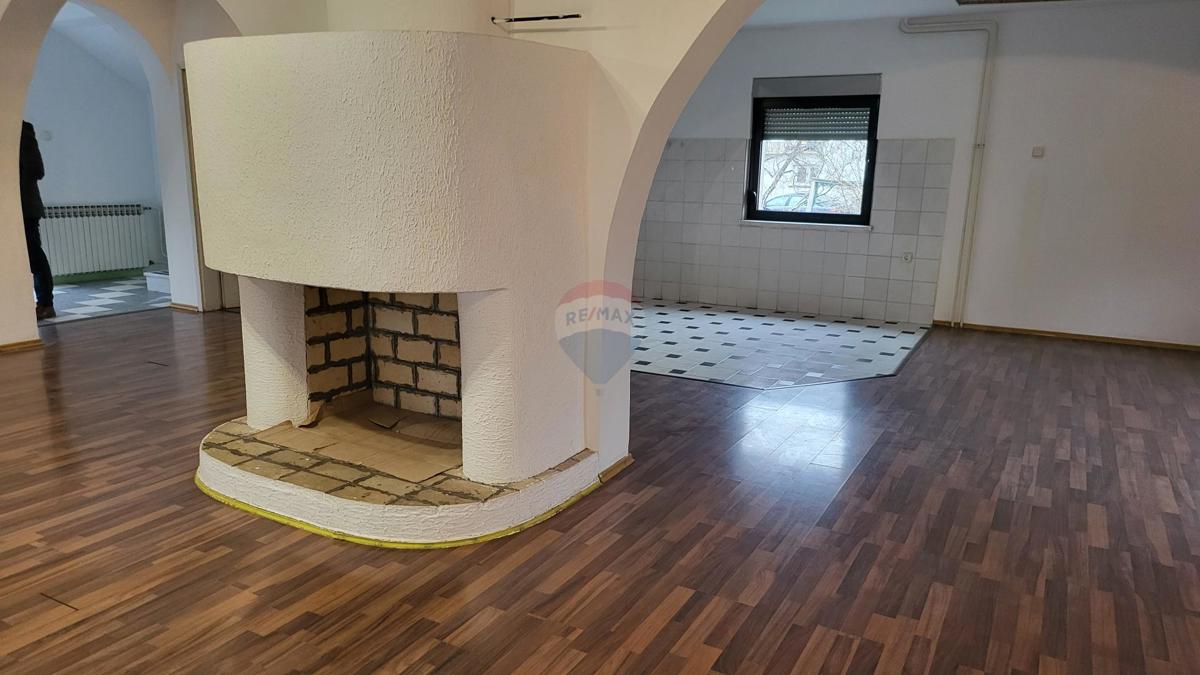 Hiša Centar, Velika Gorica, 354m2