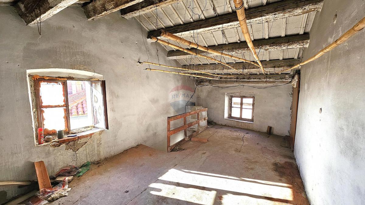 Hiša Buje, 150m2