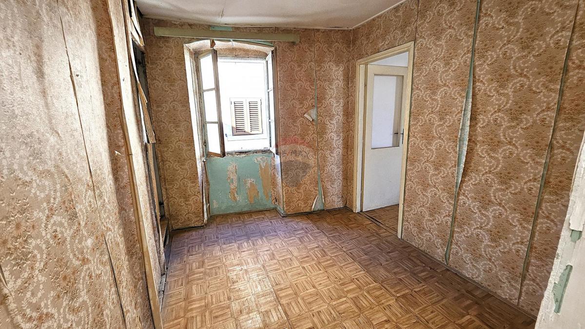 Hiša Buje, 150m2