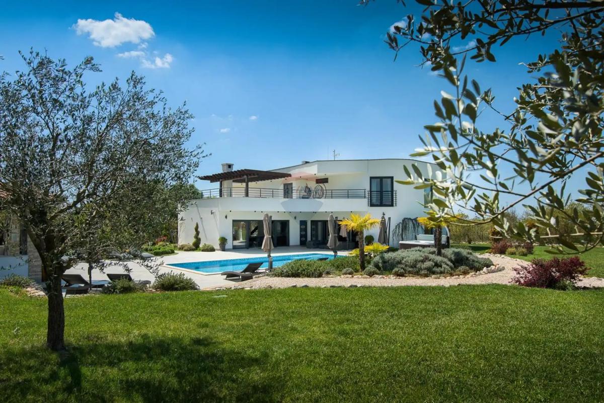Hiša Juršići, Svetvinčenat, 500m2