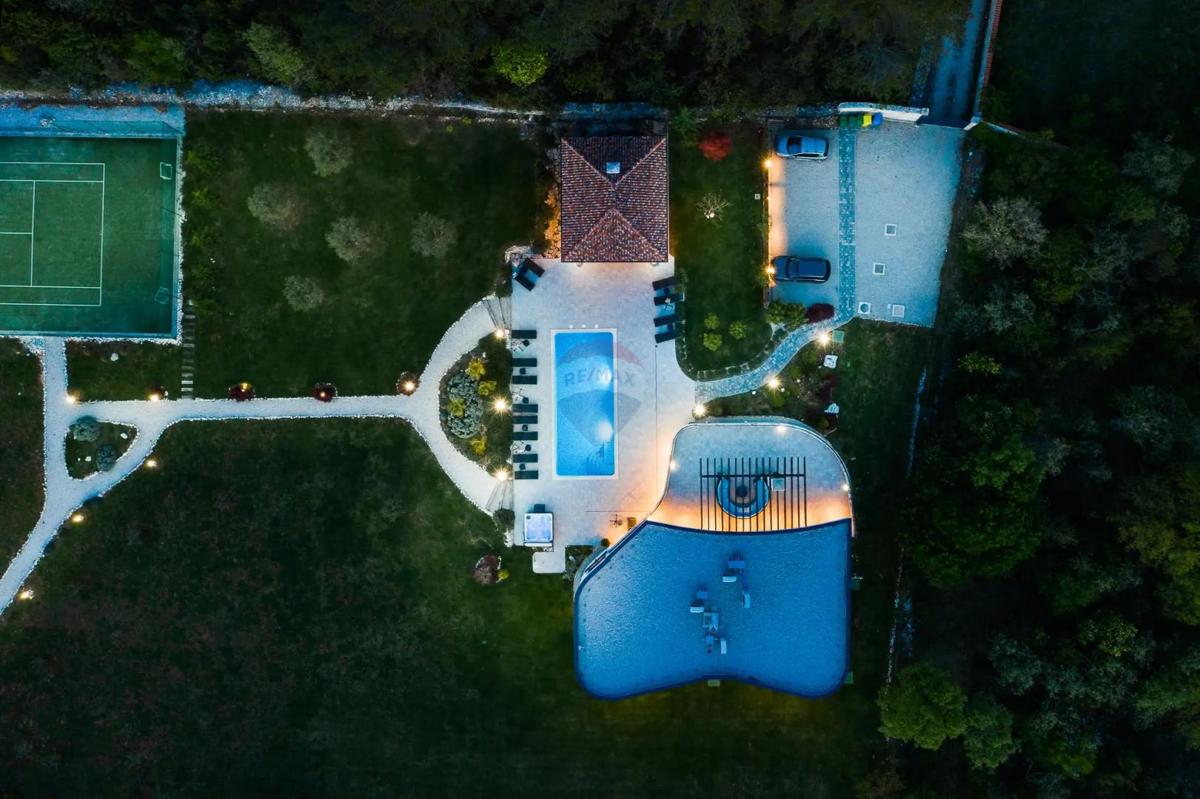 Hiša Juršići, Svetvinčenat, 500m2