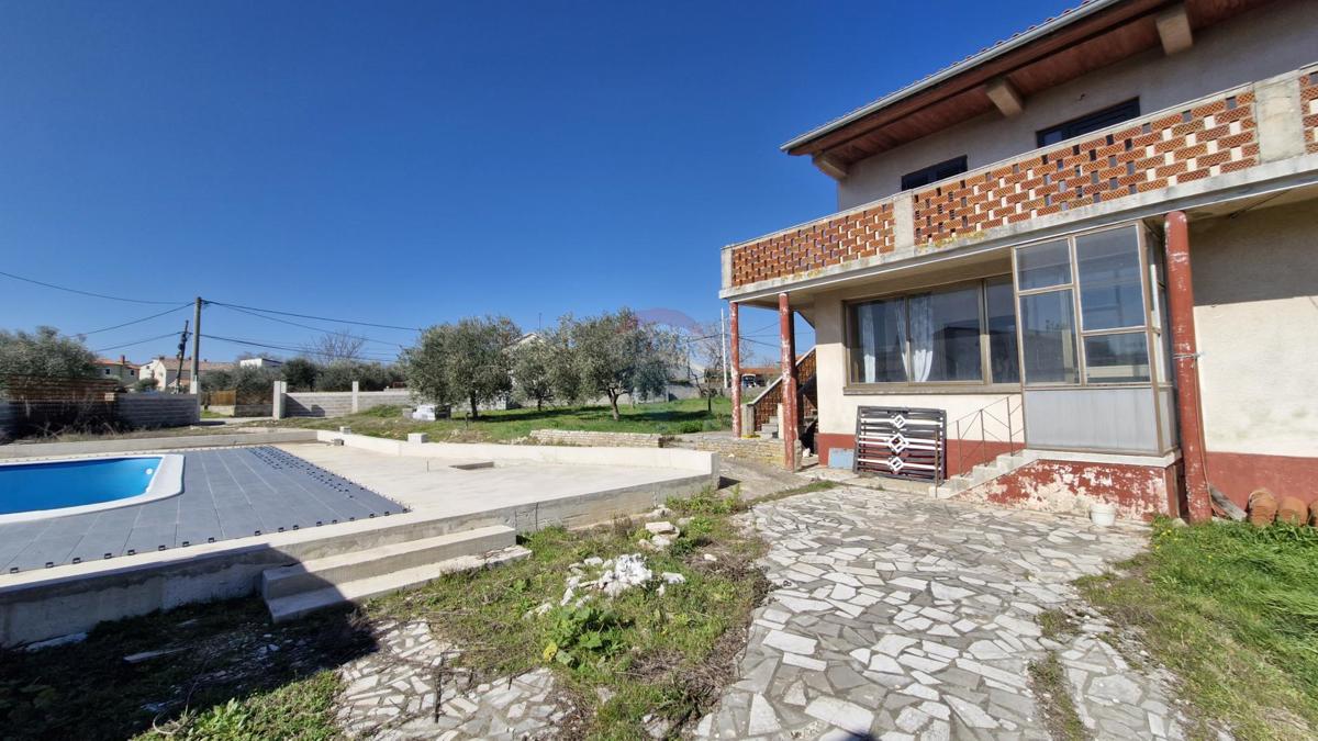Hiša Rakalj, Marčana, 200m2