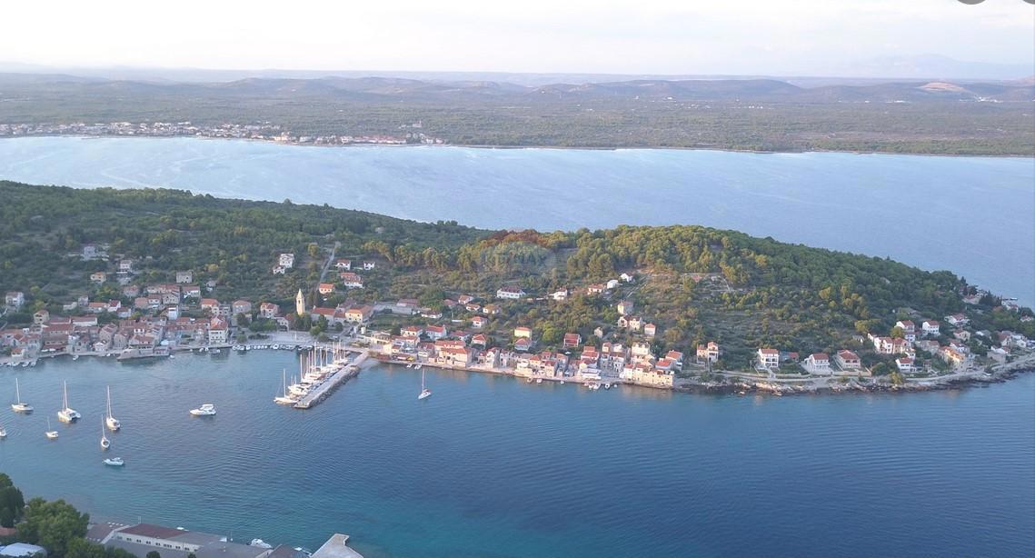 Stavbno zemljišče Prvić Luka, Vodice, 904m2
