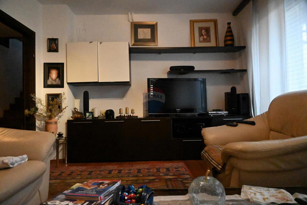 Stanovanje/Apartma Trnovčica, Gornja Dubrava, 130m2