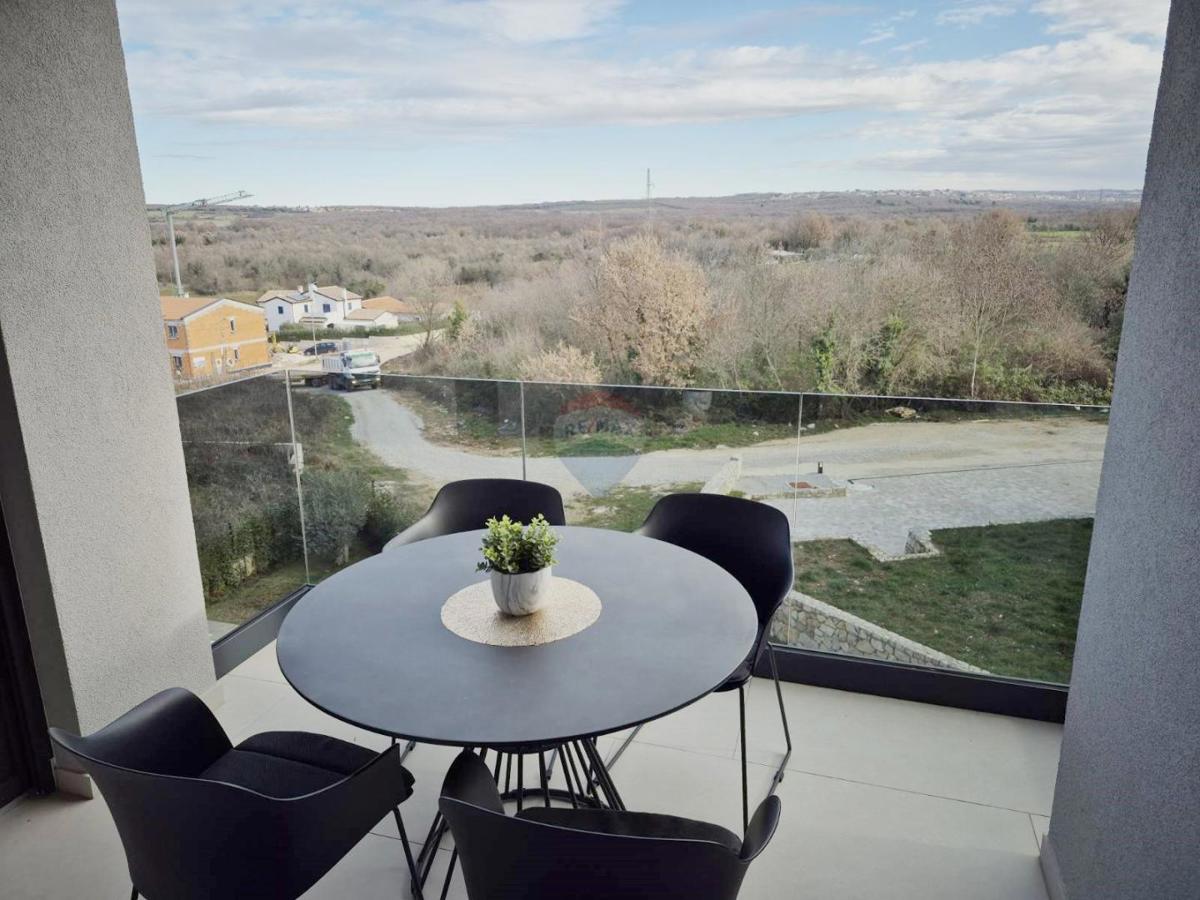 Hiša Tar, Tar-Vabriga, 90m2