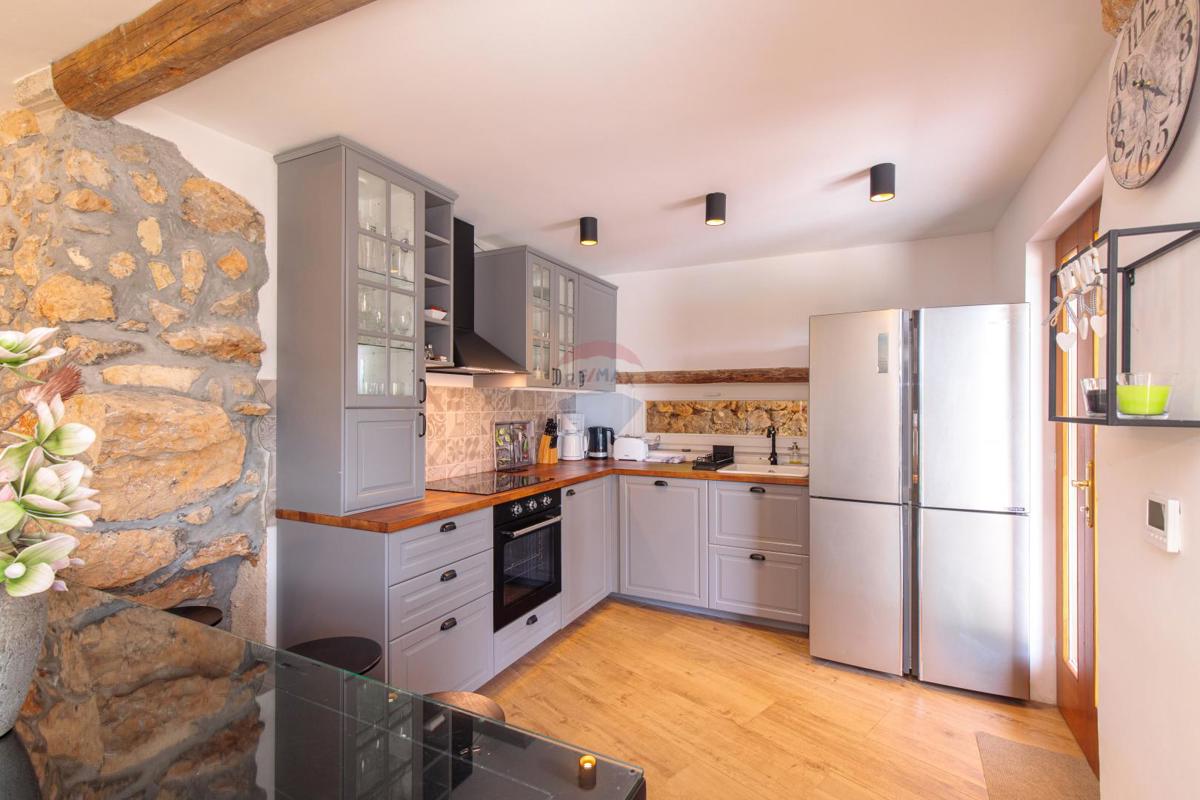 Hiša Gostinjac, Dobrinj, 101m2