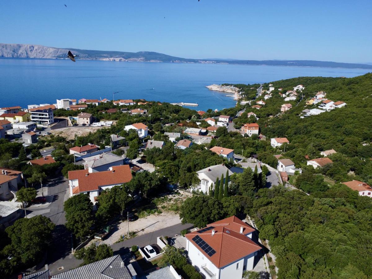 Novi Vinodolski, Povile – etaža z 2 ločenima stanovanjema