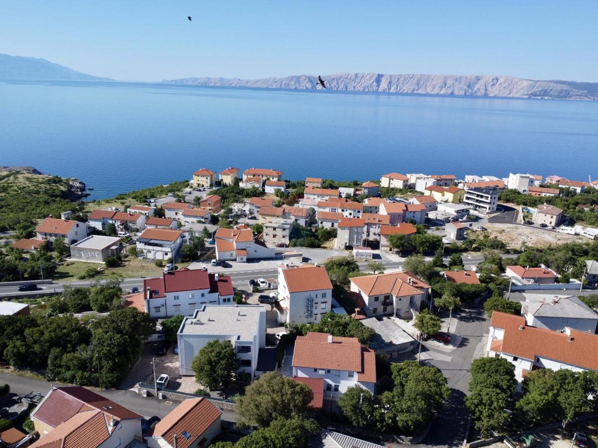 Novi Vinodolski, Povile – etaža z 2 ločenima stanovanjema