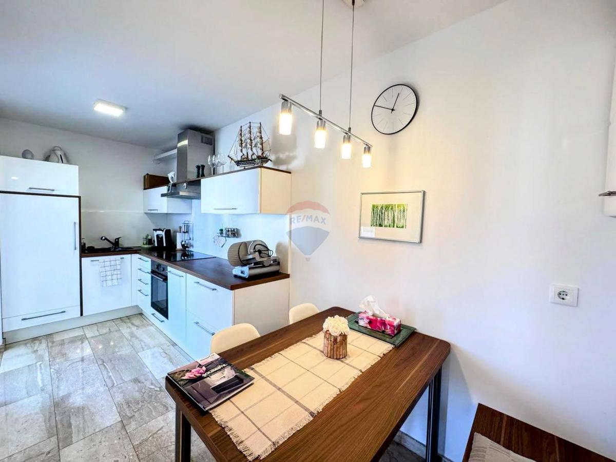 Stanovanje/Apartma Malinska, Malinska-Dubašnica, 66m2