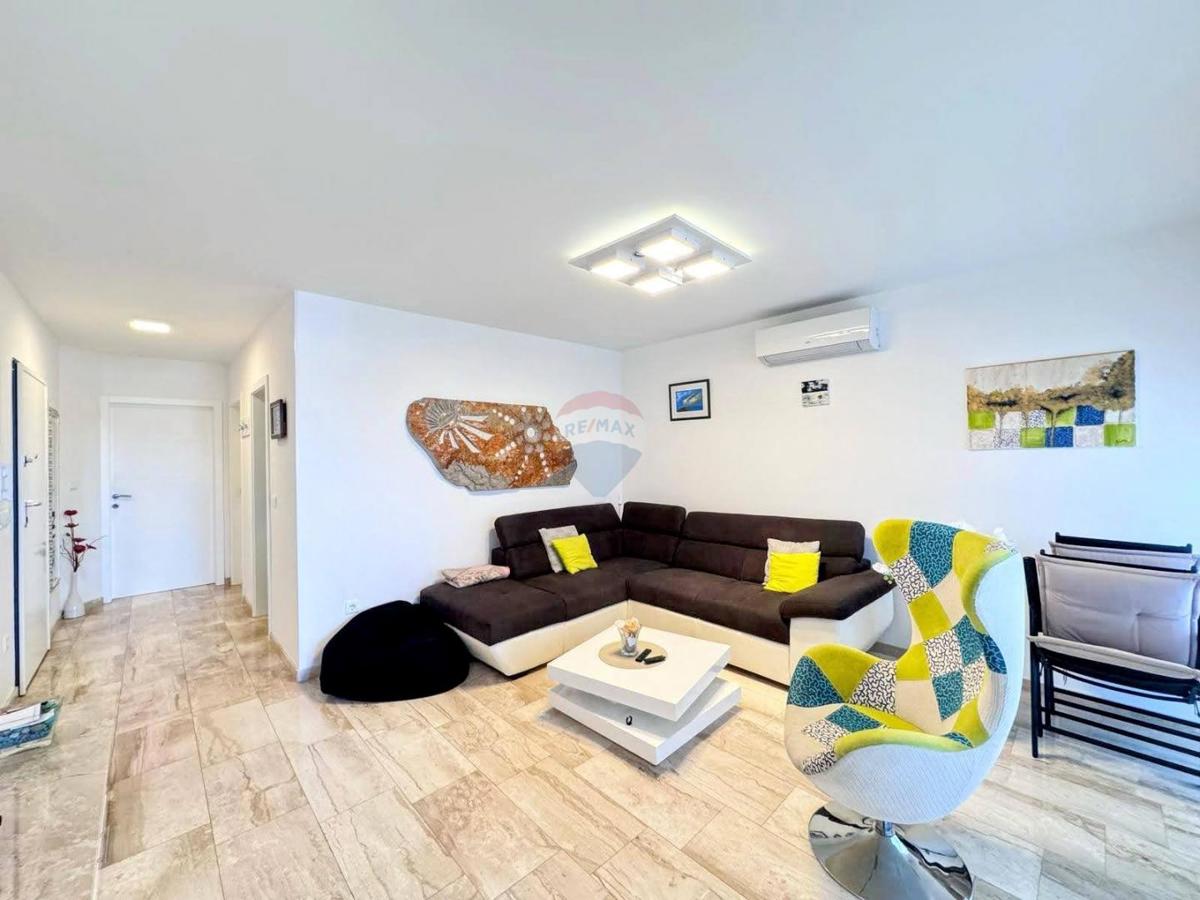 Stanovanje/Apartma Malinska, Malinska-Dubašnica, 66m2