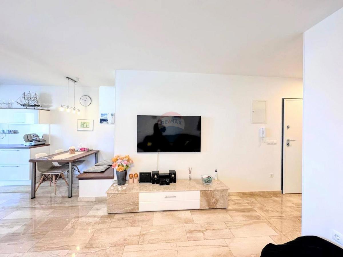 Stanovanje/Apartma Malinska, Malinska-Dubašnica, 66m2