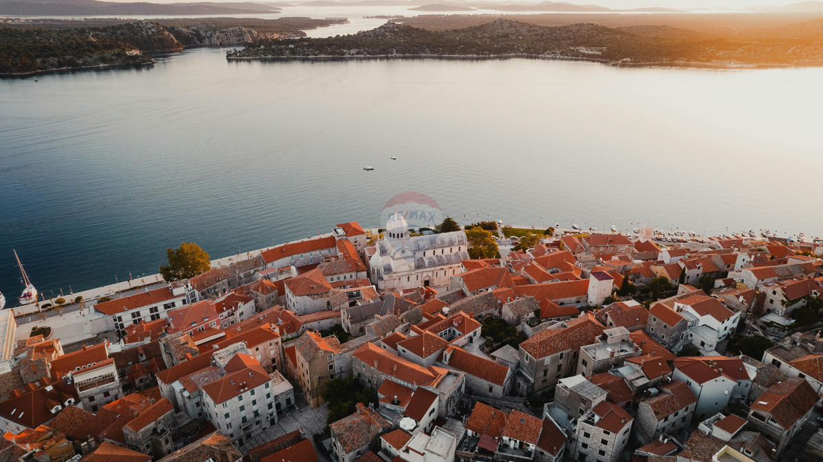 Stanovanje/Apartma Grad, Šibenik, 75m2