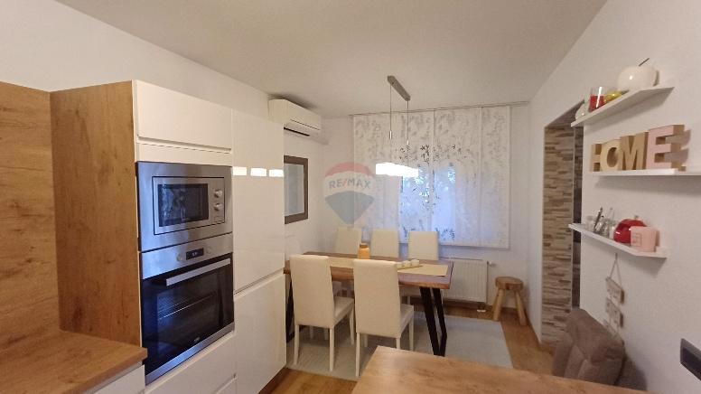 Hiša Nova Veruda, Pula, 400m2