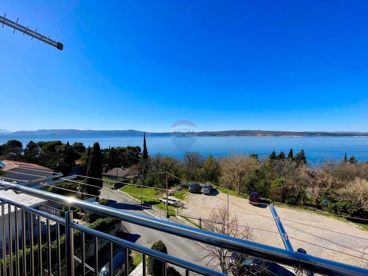 Crikvenica, Center – Enosobno Stanovanje v 2. Vrsti od Morja