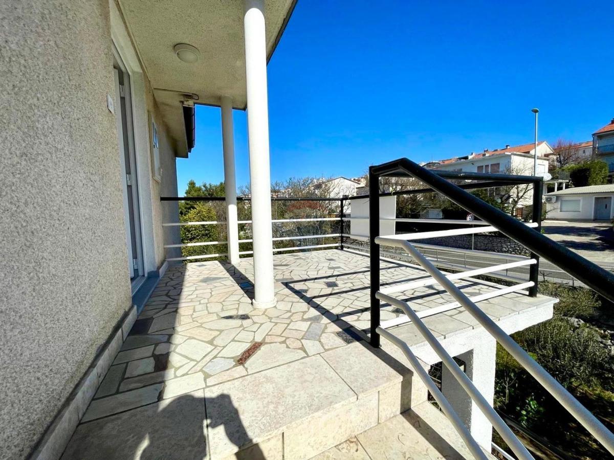 Crikvenica, Center – Enosobno Stanovanje v 2. Vrsti od Morja