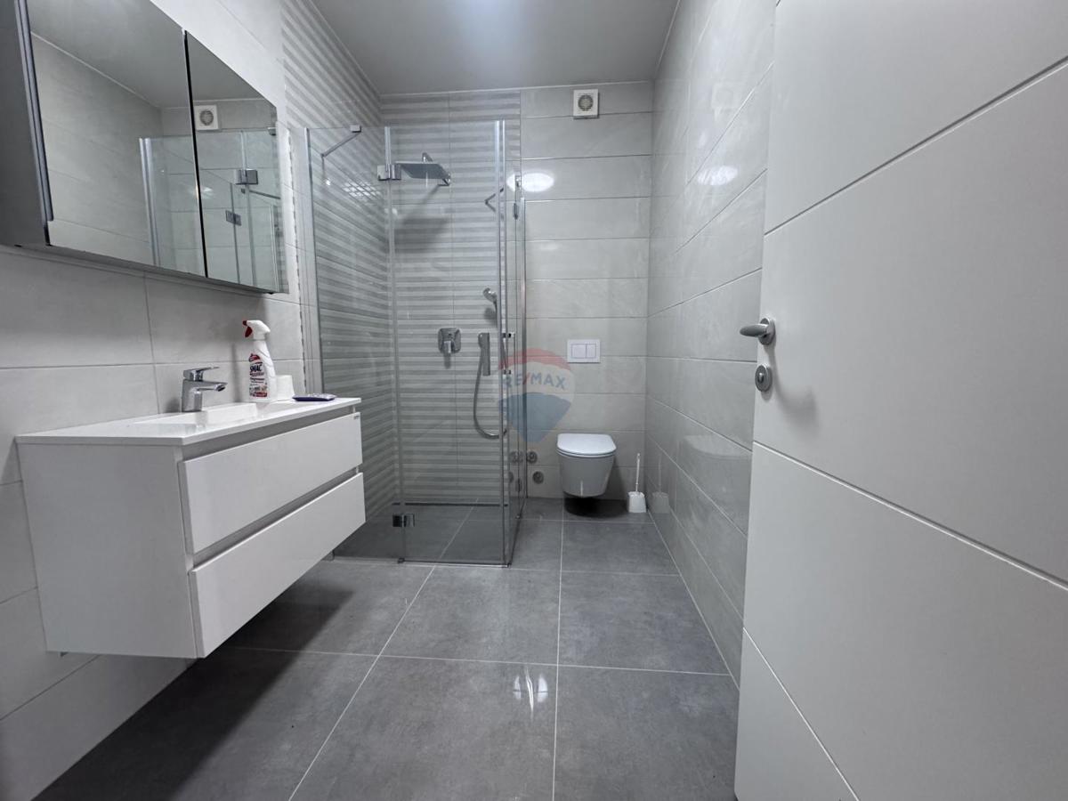 Stanovanje/Apartma Malinska, Malinska-Dubašnica, 192m2