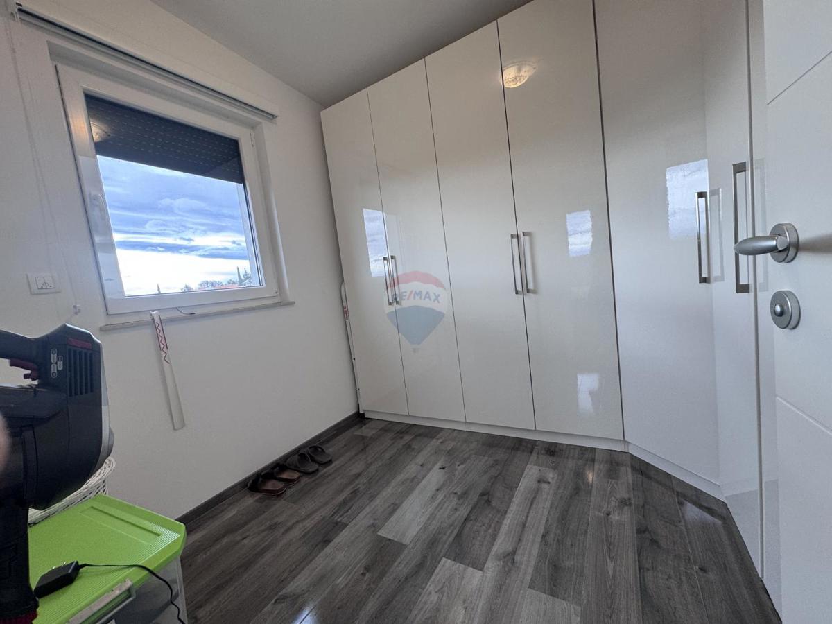 Stanovanje/Apartma Malinska, Malinska-Dubašnica, 192m2