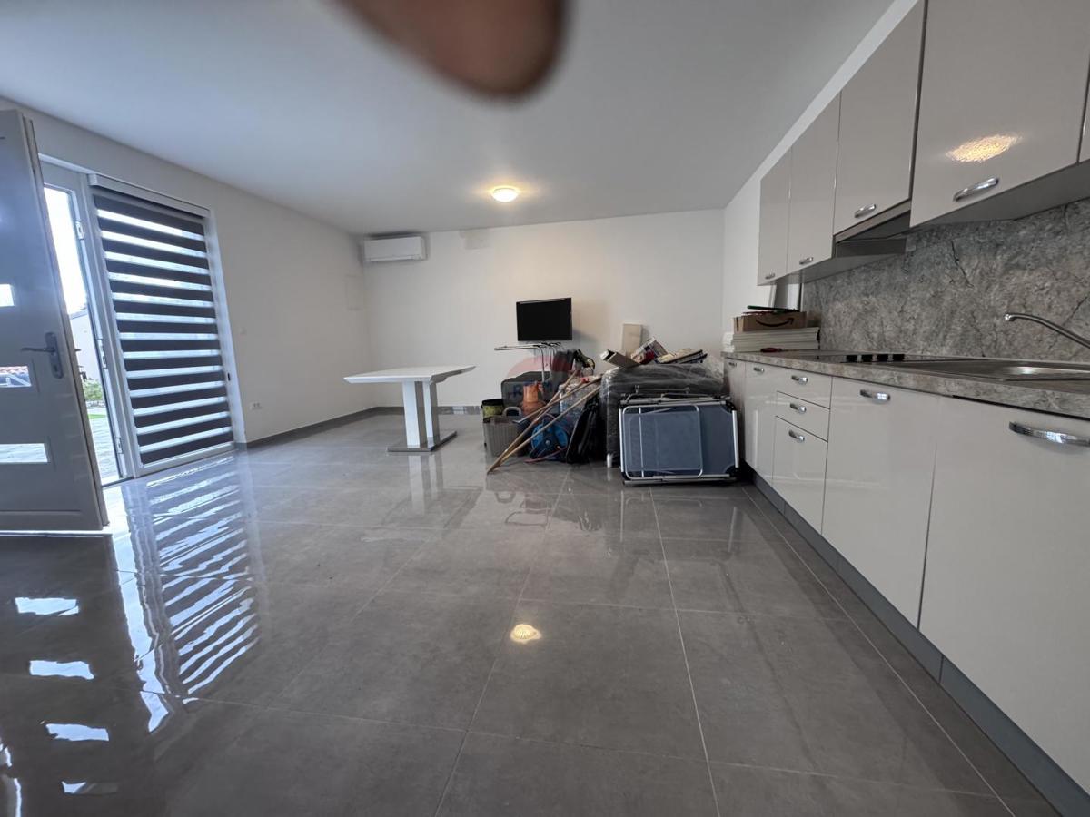 Stanovanje/Apartma Malinska, Malinska-Dubašnica, 192m2