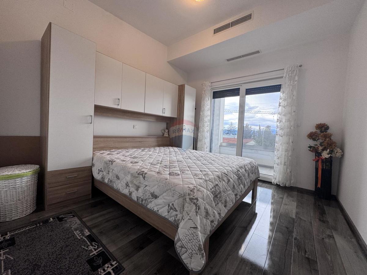 Stanovanje/Apartma Malinska, Malinska-Dubašnica, 192m2