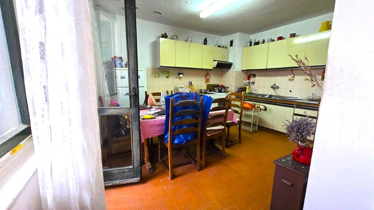 Istra, Rovinj, stanovanje z 2 spalnicama, balkonom, pogledom na morje, parkiriščem
