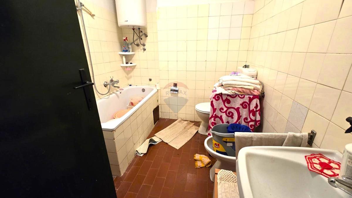 Istra, Rovinj, stanovanje z 2 spalnicama, balkonom, pogledom na morje, parkiriščem