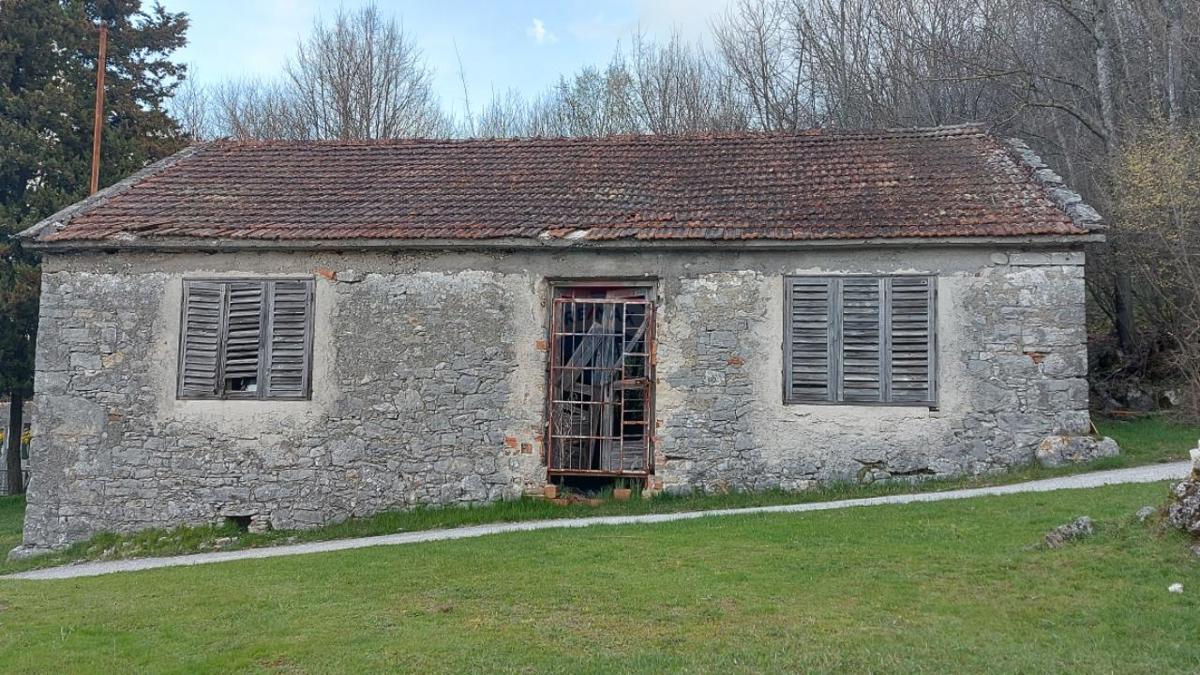 Hiša Lipa, Matulji, 200m2