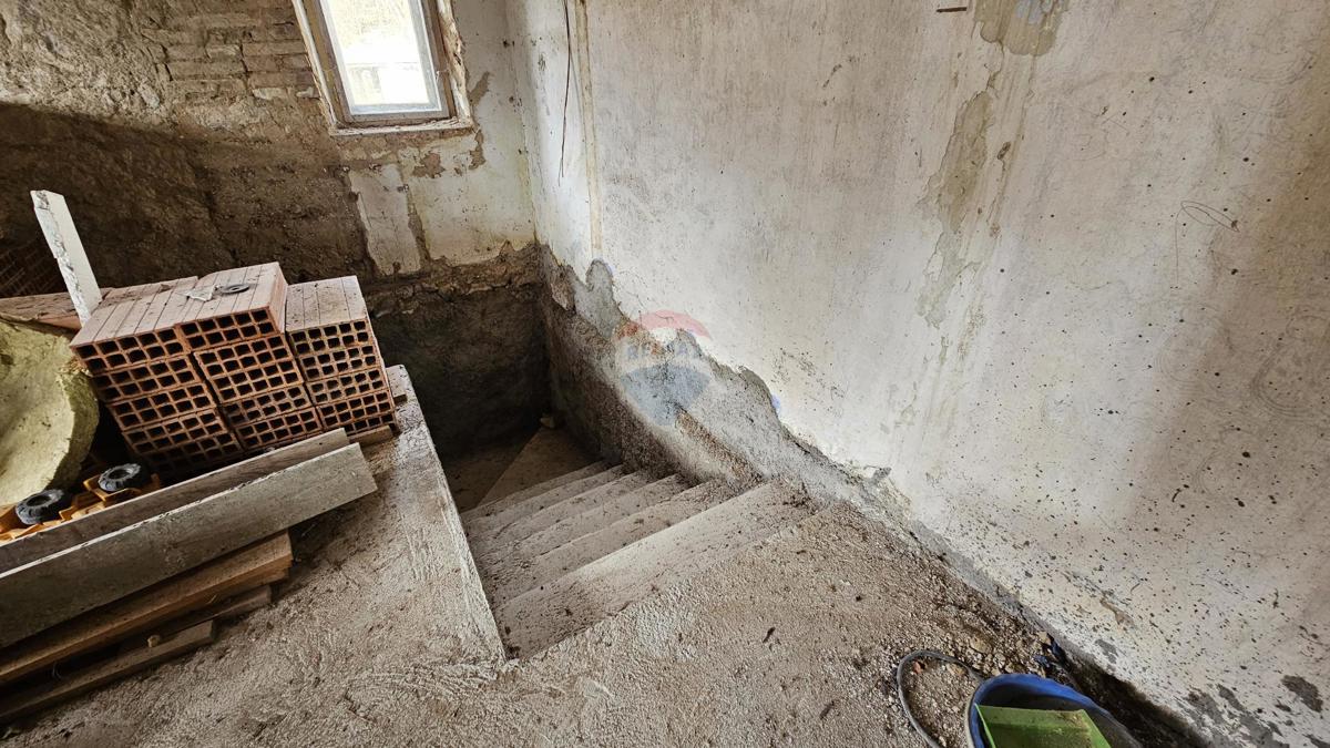 Hiša Fužine, 80m2