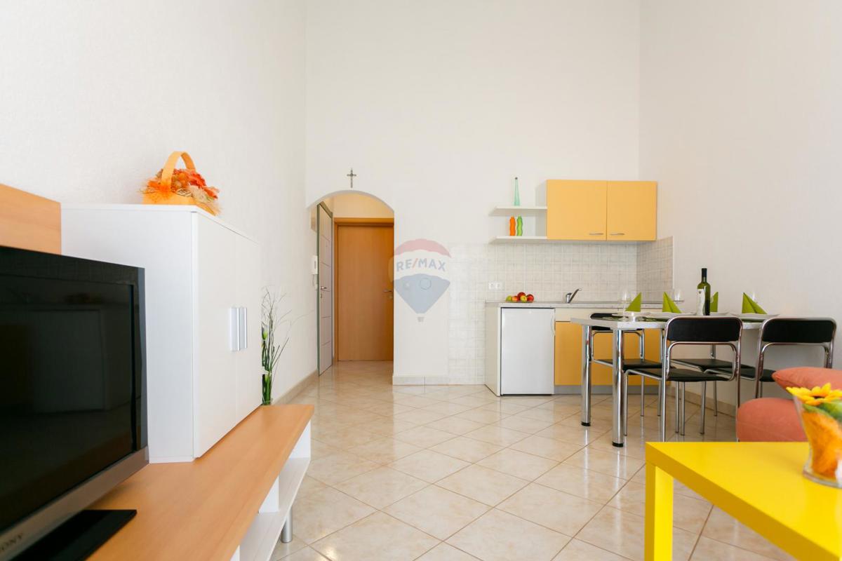 Krk, objekt s sedmimi stanovanjskimi enotami, panoramski pogled