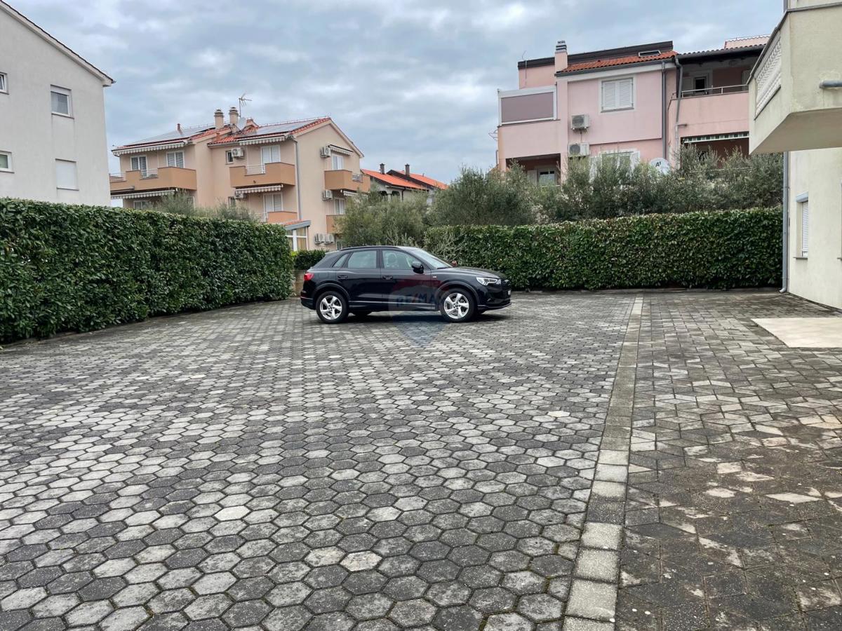 Krk, objekt s sedmimi stanovanjskimi enotami, panoramski pogled