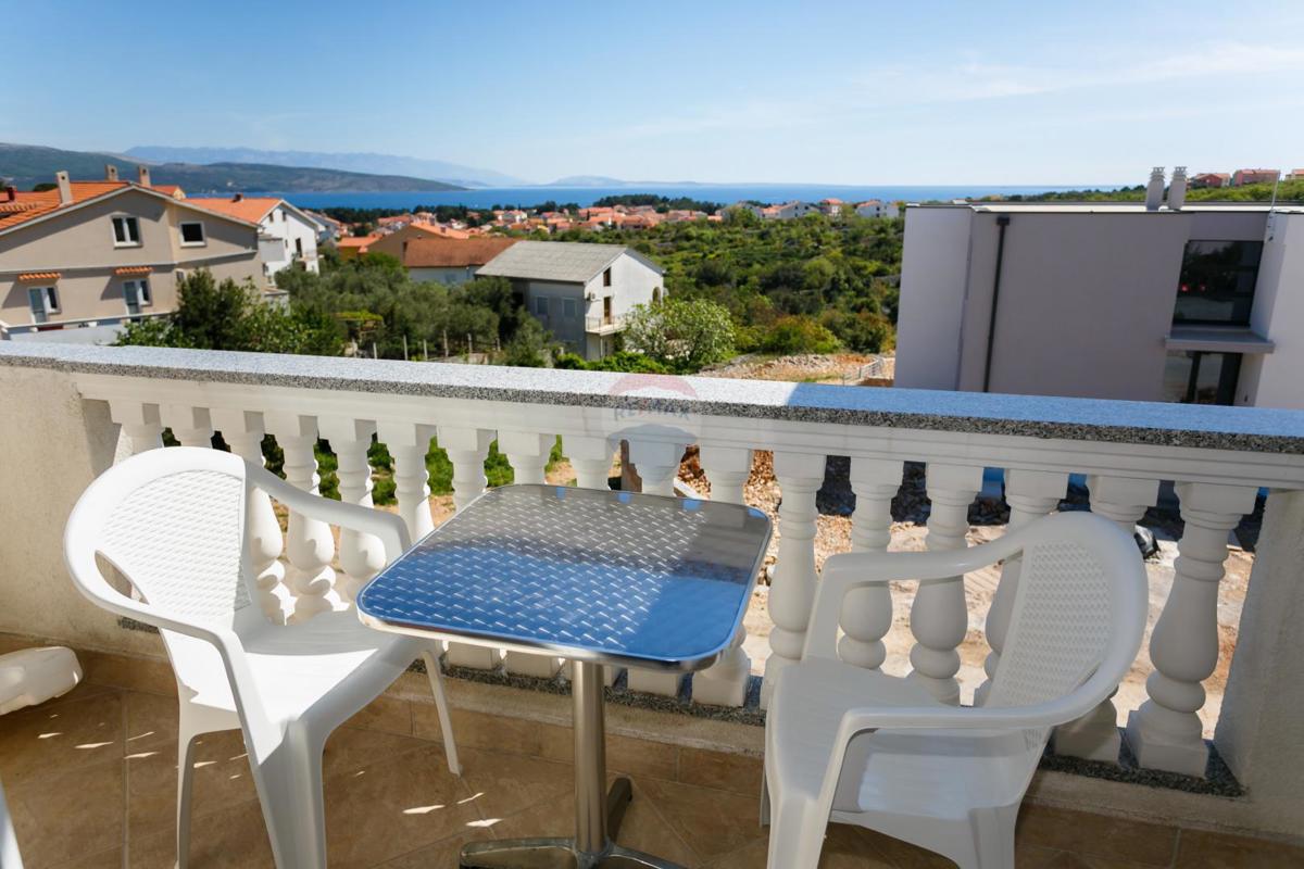 Krk, objekt s sedmimi stanovanjskimi enotami, panoramski pogled