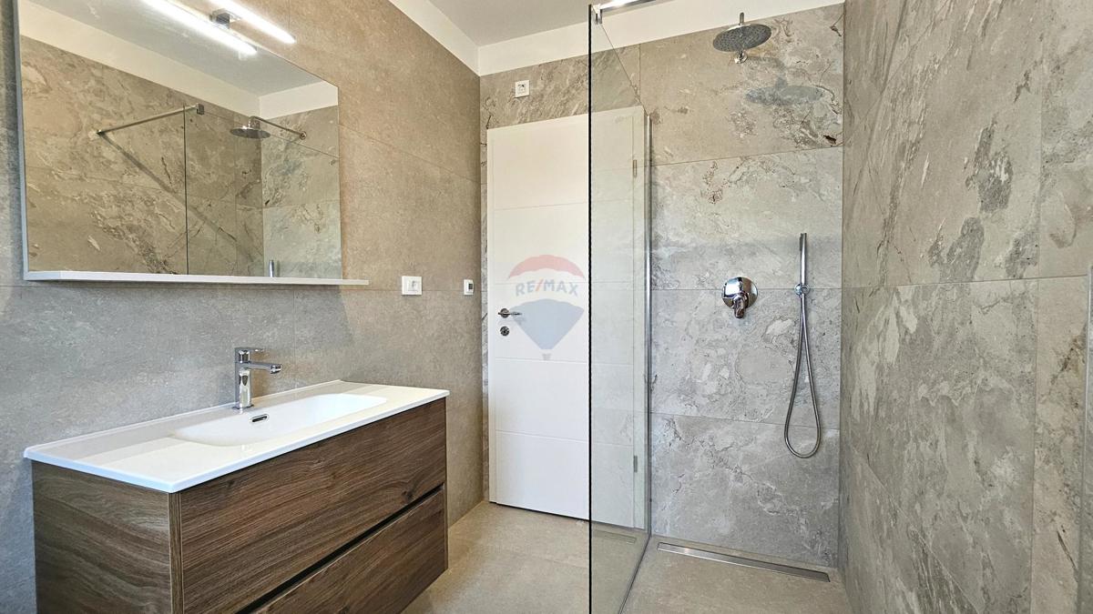 Stanovanje/Apartma Umag, 66,84m2