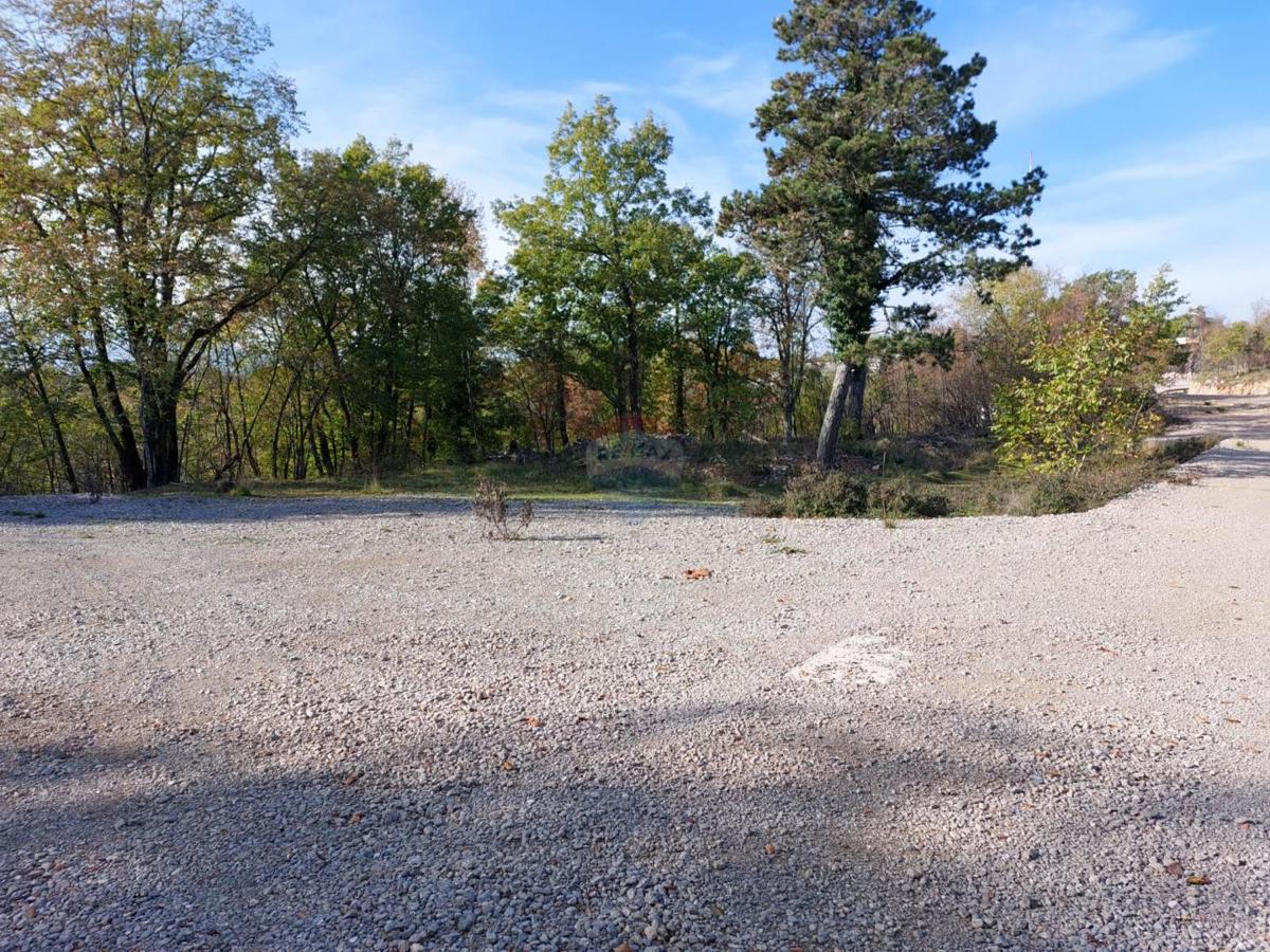 Stavbno zemljišče Breza, Klana, 550m2