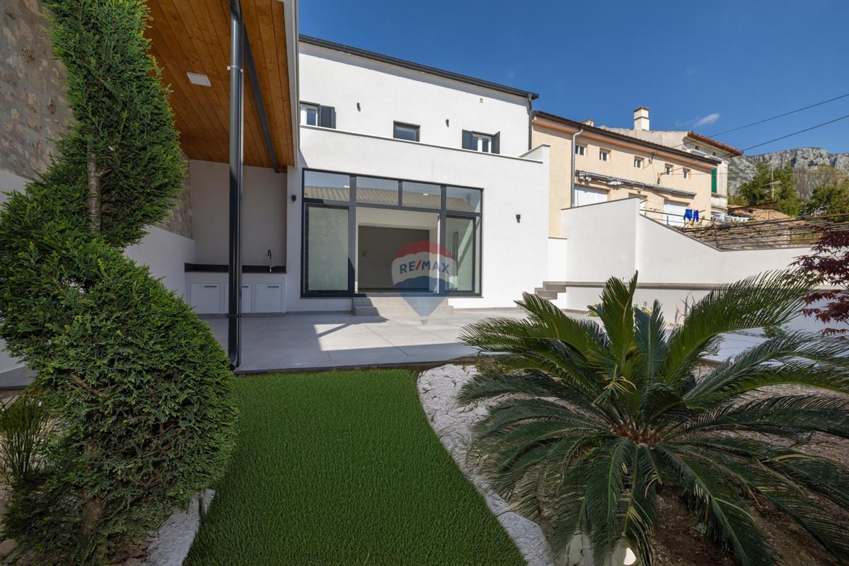 Crikvenica, Tribalj – 2 prenovljeni kamniti hiši