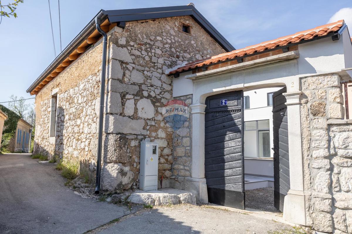 Crikvenica, Tribalj – 2 prenovljeni kamniti hiši