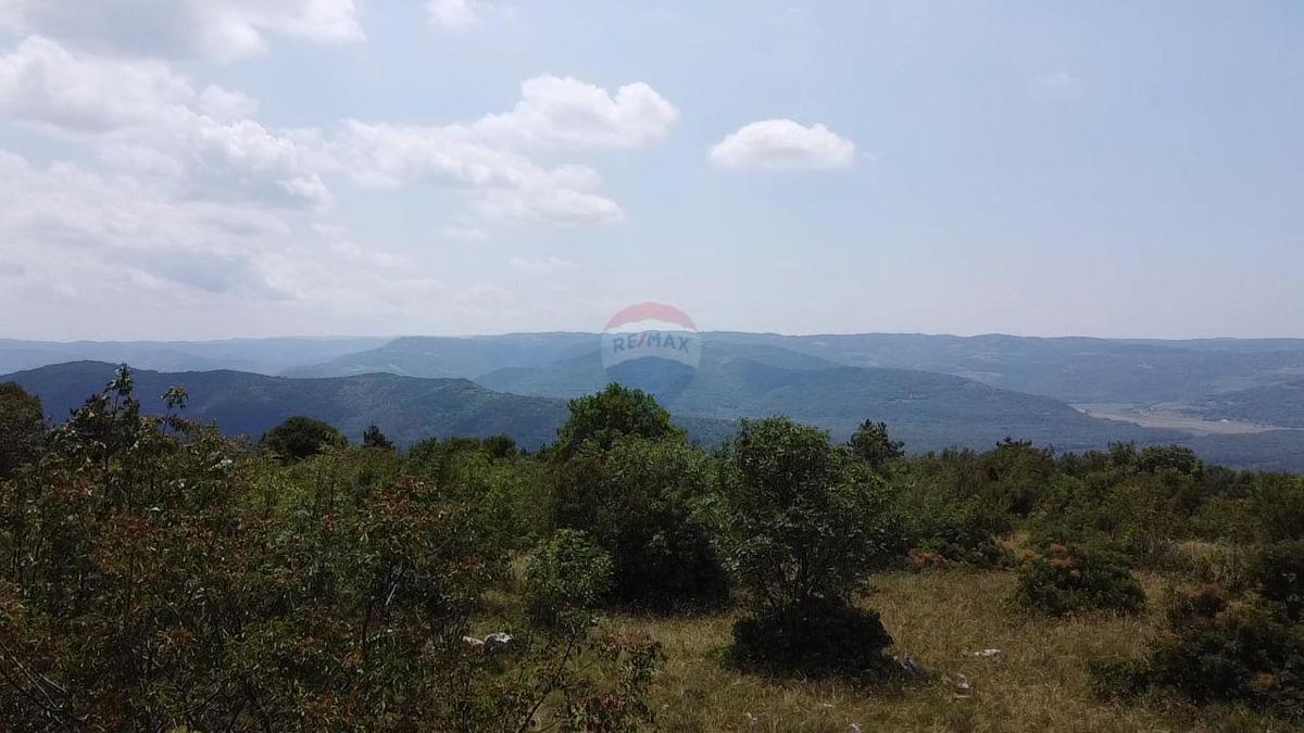 Stavbno zemljišče Zrenj, Oprtalj, 6.758m2