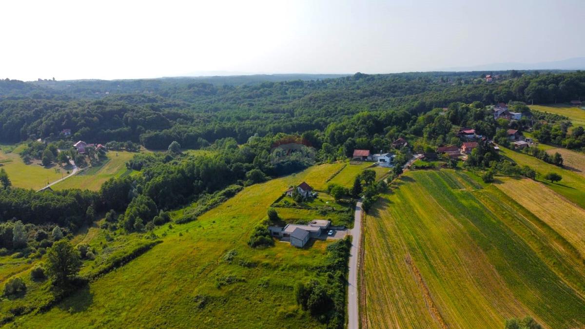 Hiša Pustike, Kravarsko, 241m2