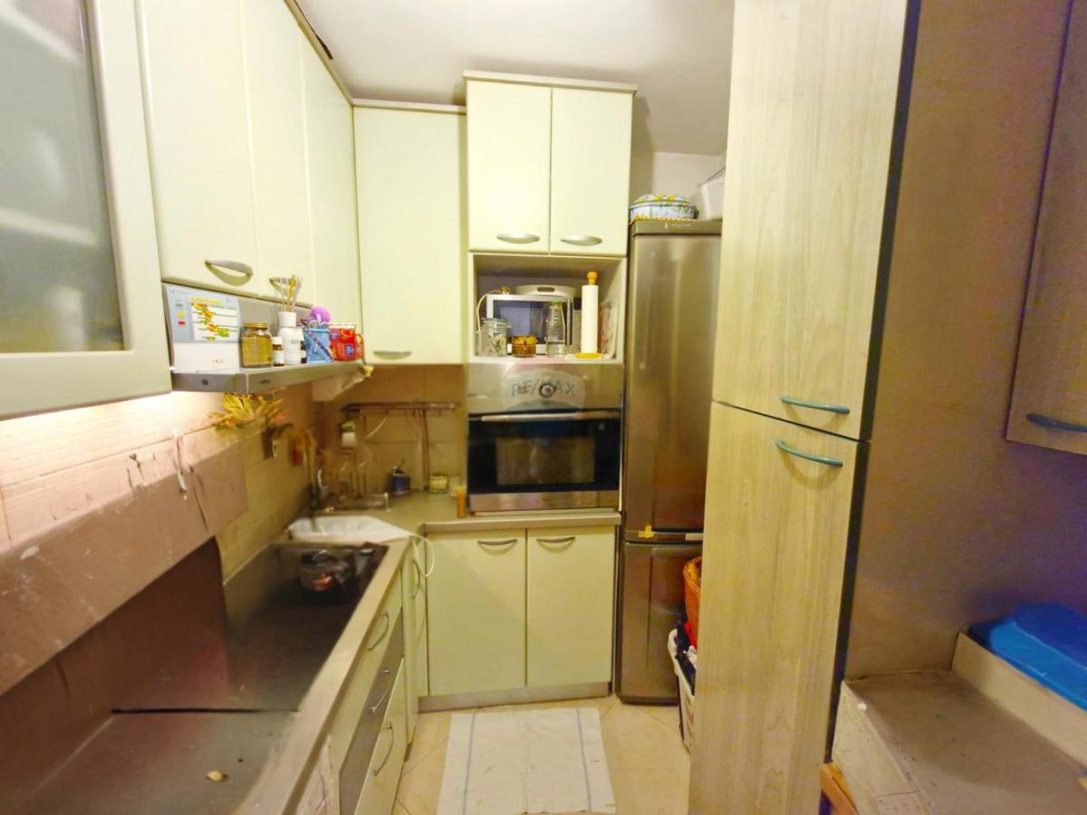 Stanovanje/Apartma Veli vrh, Pula, 74,77m2