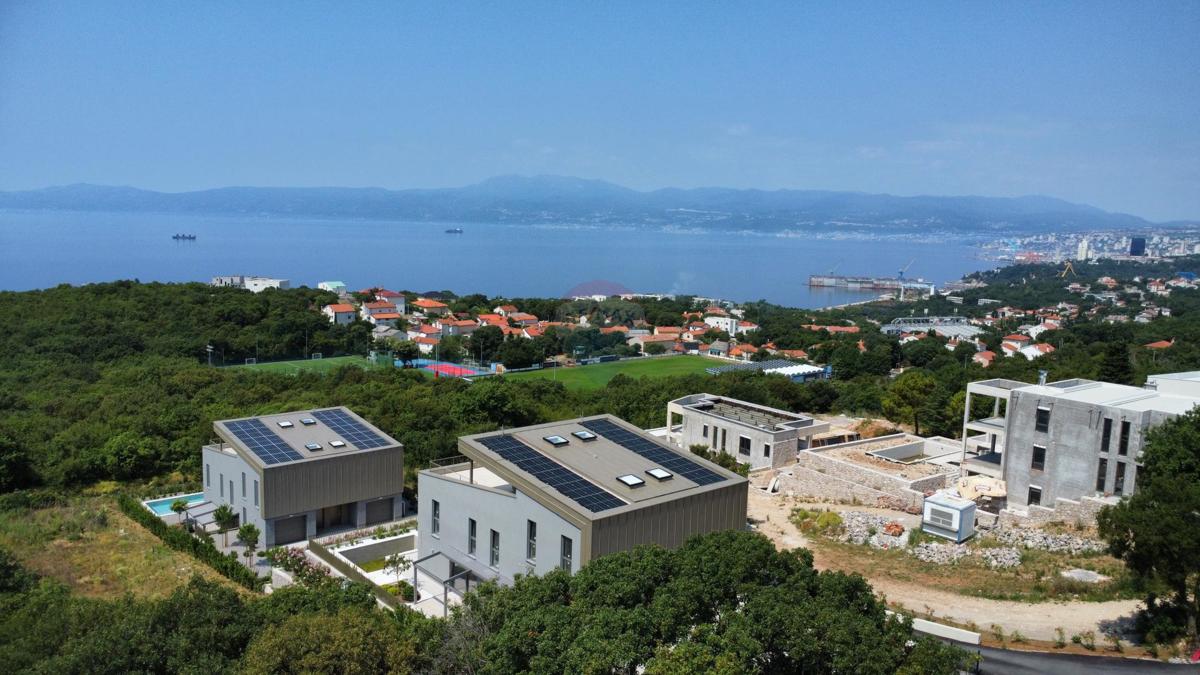 Hiša Kostrena Sveta Lucija, Kostrena, 198m2