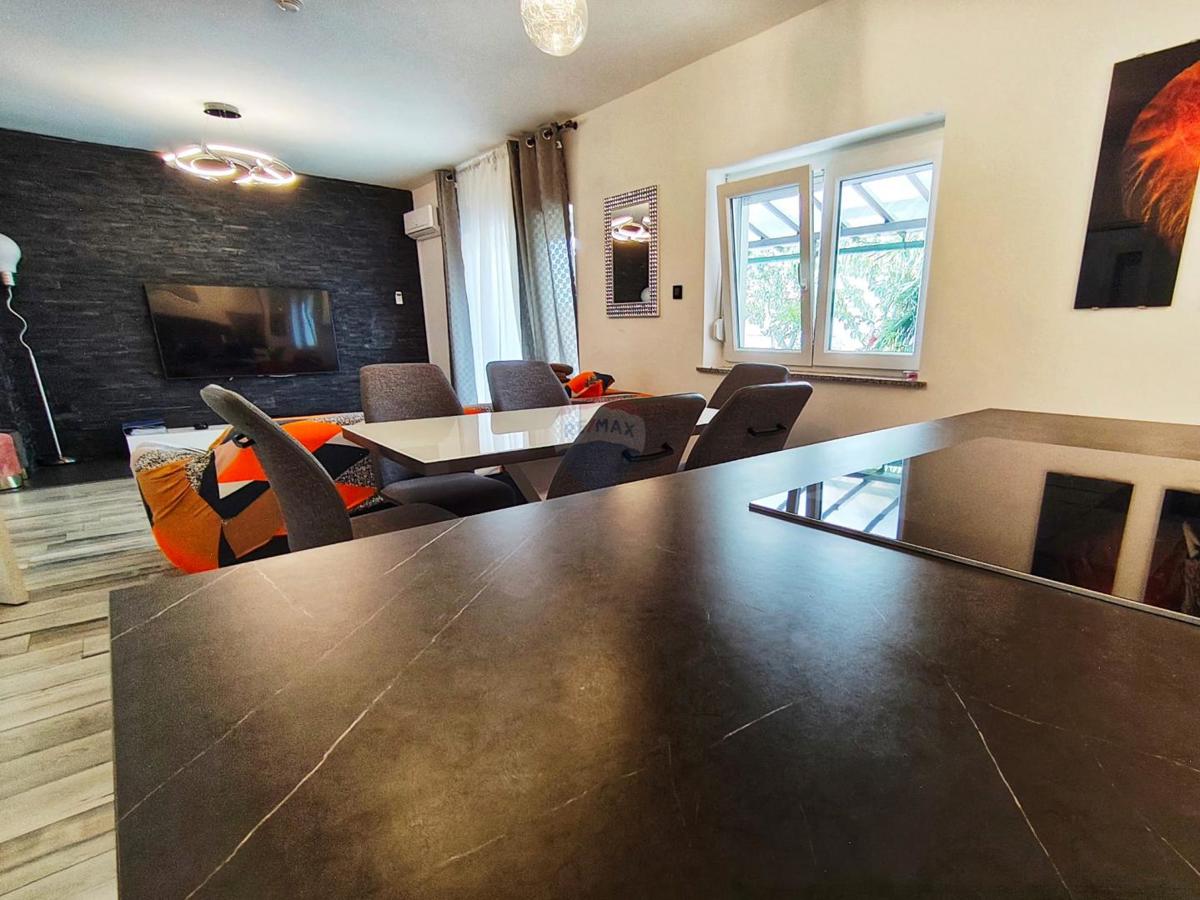 Stanovanje/Apartma Senj, 126,70m2