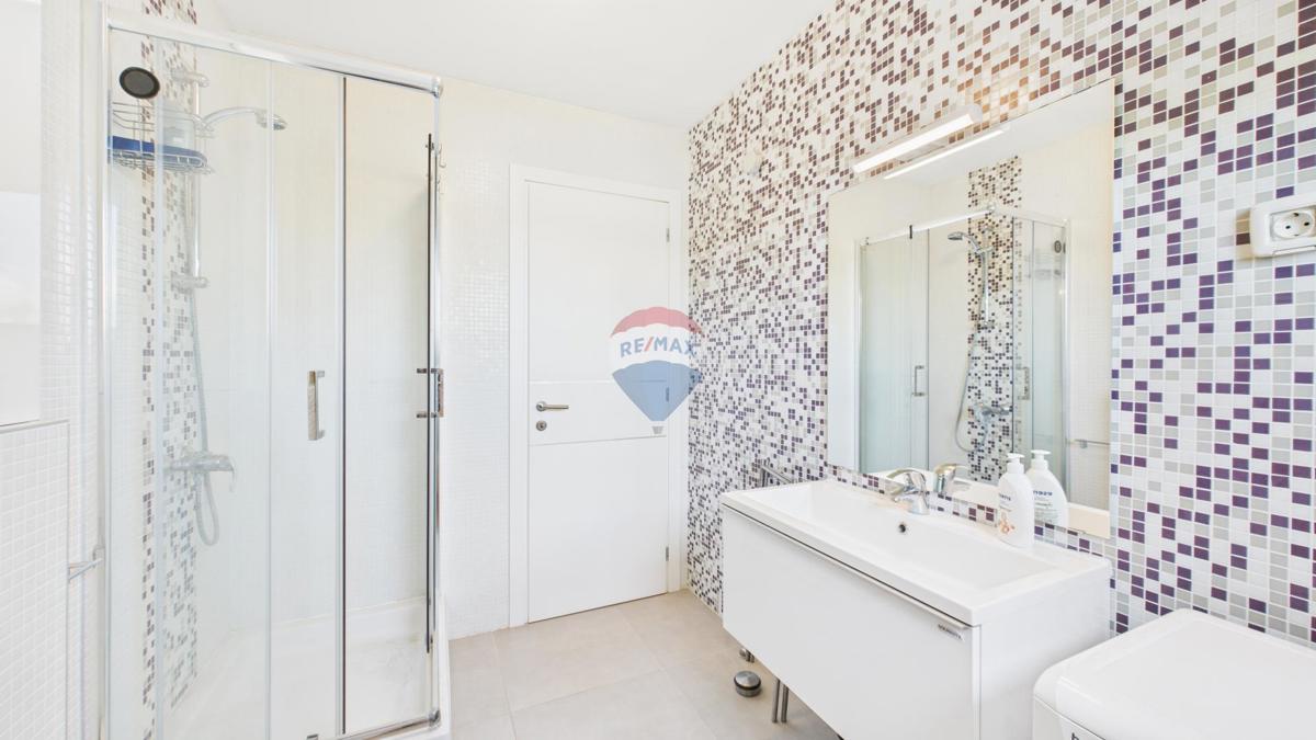 ISTRA, FAŽANA – čudovito stanovanje s pogledom na morje