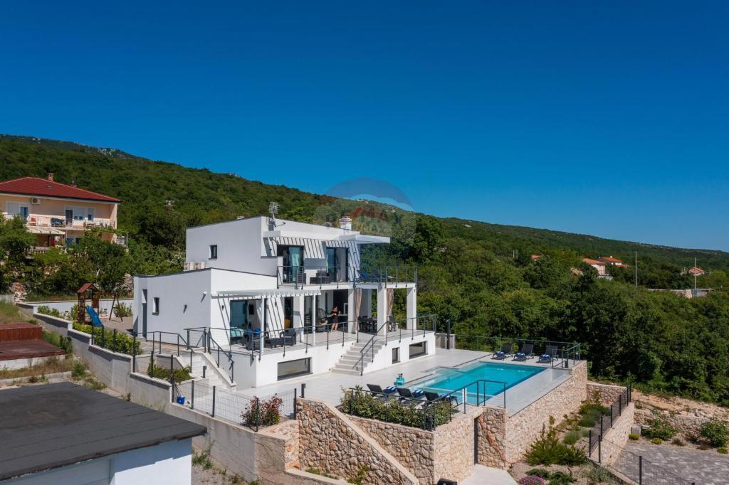 Hiša Šmrika, Kraljevica, 250m2