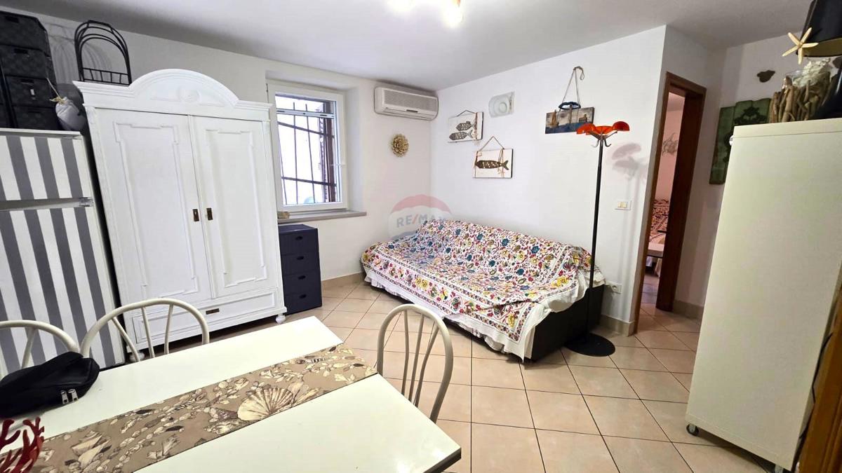Istra, Rovinj, center, mirna ulica, dva stanovanja + lastno dvorišče