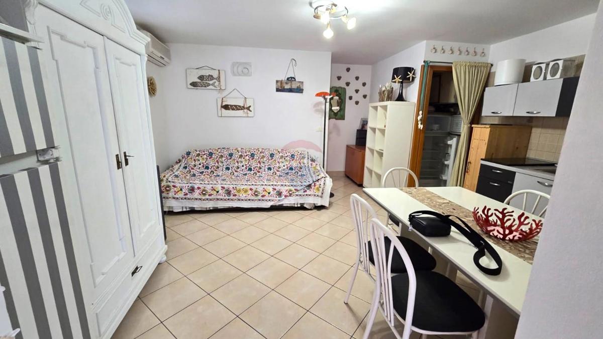 Istra, Rovinj, center, mirna ulica, dva stanovanja + lastno dvorišče