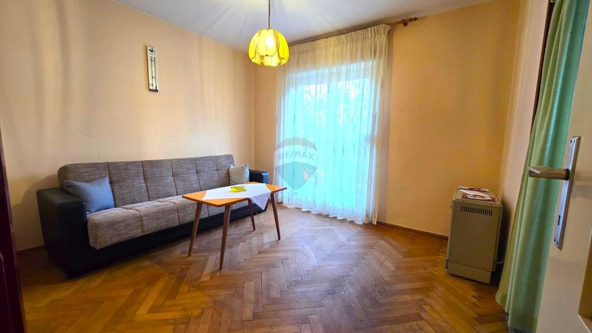 Rovinj, stanovanje, 2 spalnici, parkirišče, 1. nadstropje v stanovanjski stavbi, center