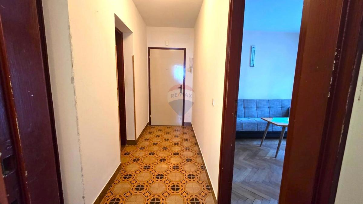 Rovinj, stanovanje, 2 spalnici, parkirišče, 1. nadstropje v stanovanjski stavbi, center