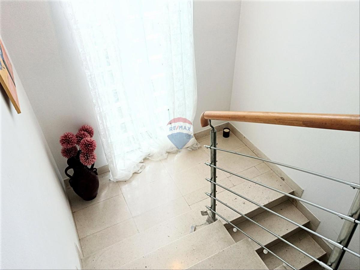 Hiša Kurilovec, Velika Gorica, 375m2