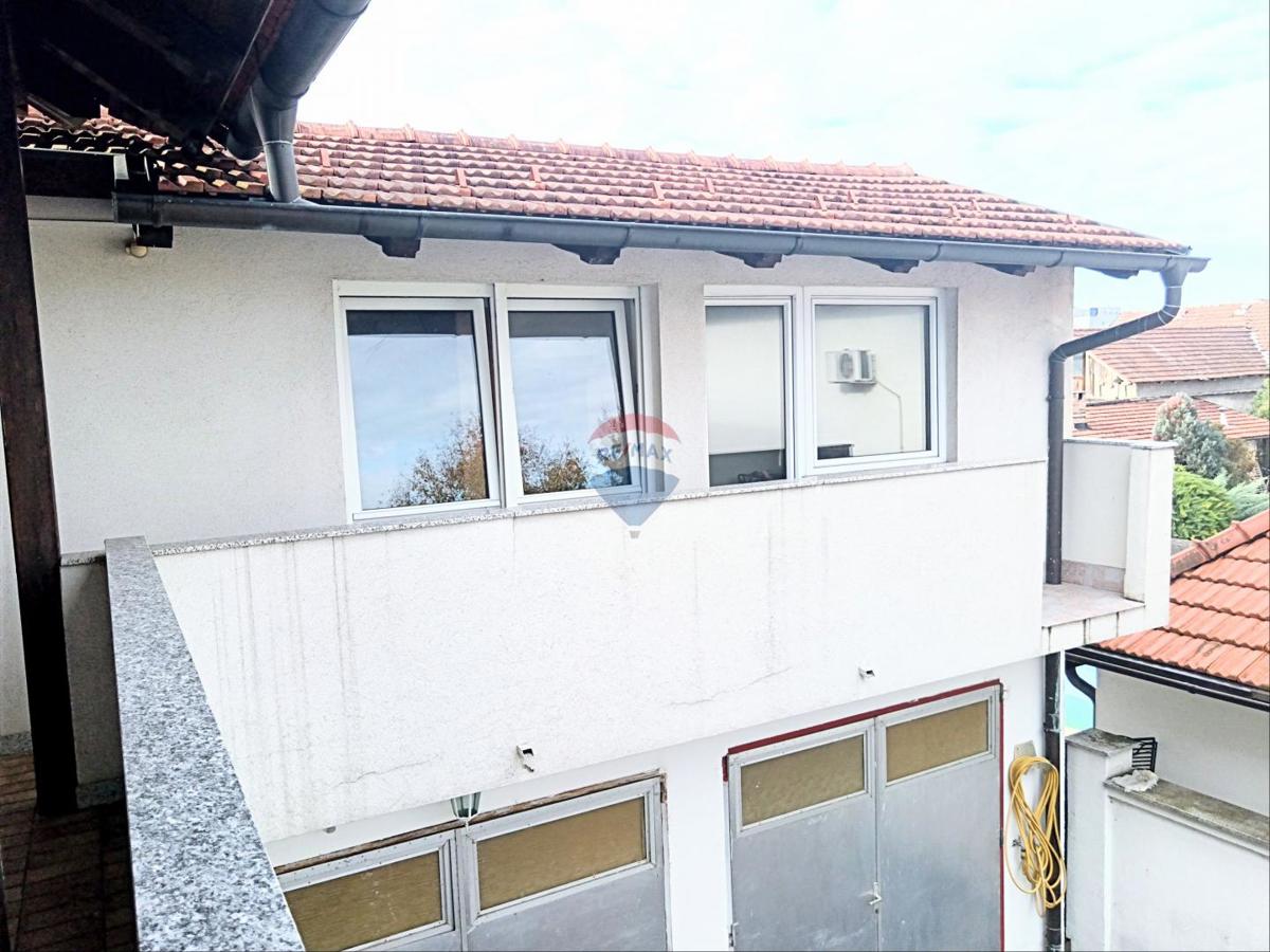 Hiša Kurilovec, Velika Gorica, 375m2