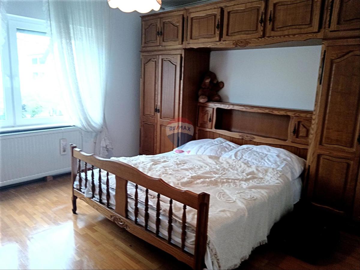 Hiša Kurilovec, Velika Gorica, 375m2